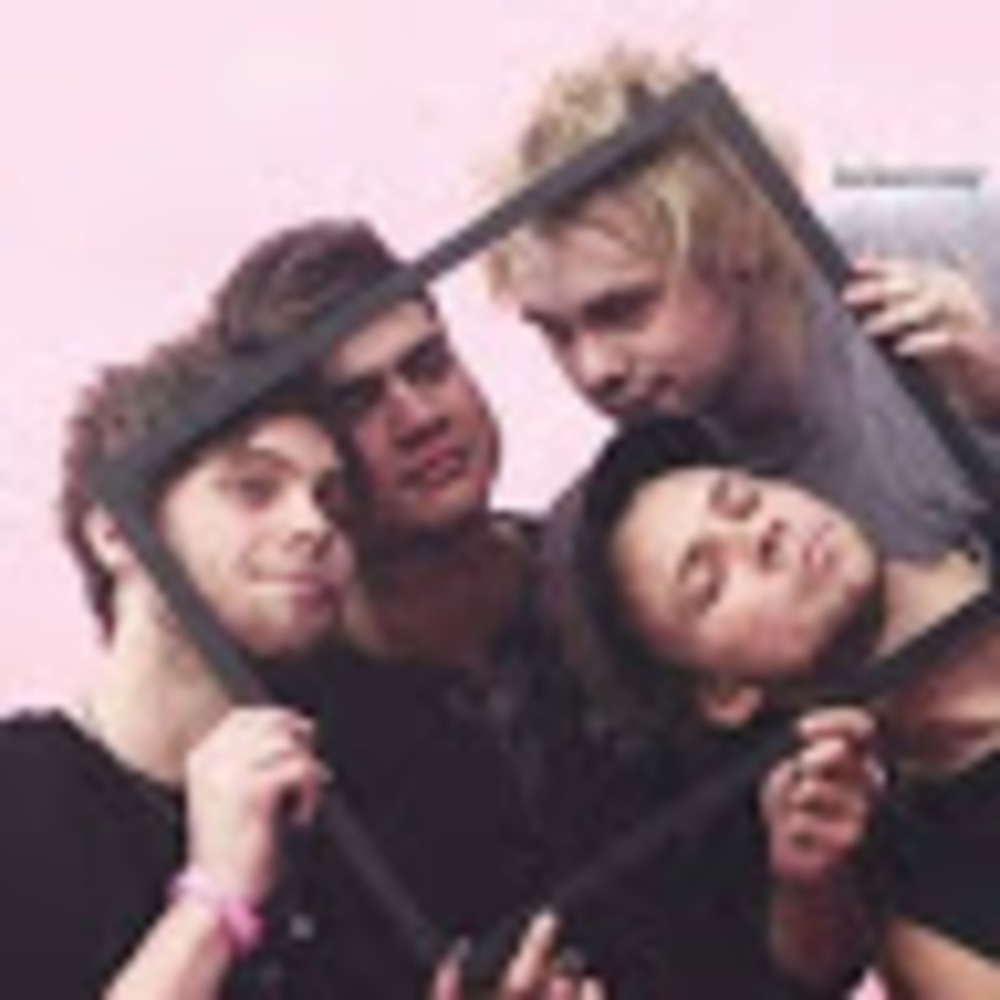 Meet your Posher, Simone